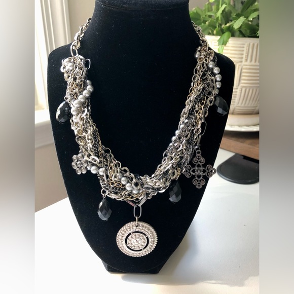 Twisted Chain & Pearl Necklace w/Charms & Pendant - Picture 9 of 9